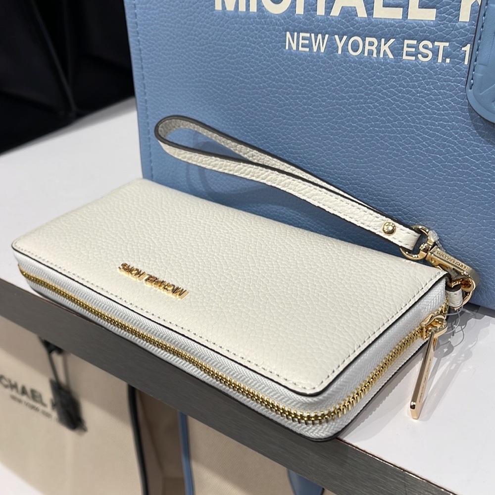Brand New with Tag authentic Michael Kors Jet Set Travel large continental - Picture 14 of 16